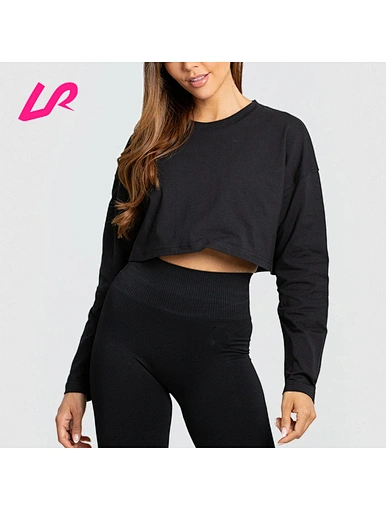 Upgrade your casual style with our black long sleeve crop top. Shop now for a range of sizes and colors to elevate your wardrobe with our black long sleeve crop top.